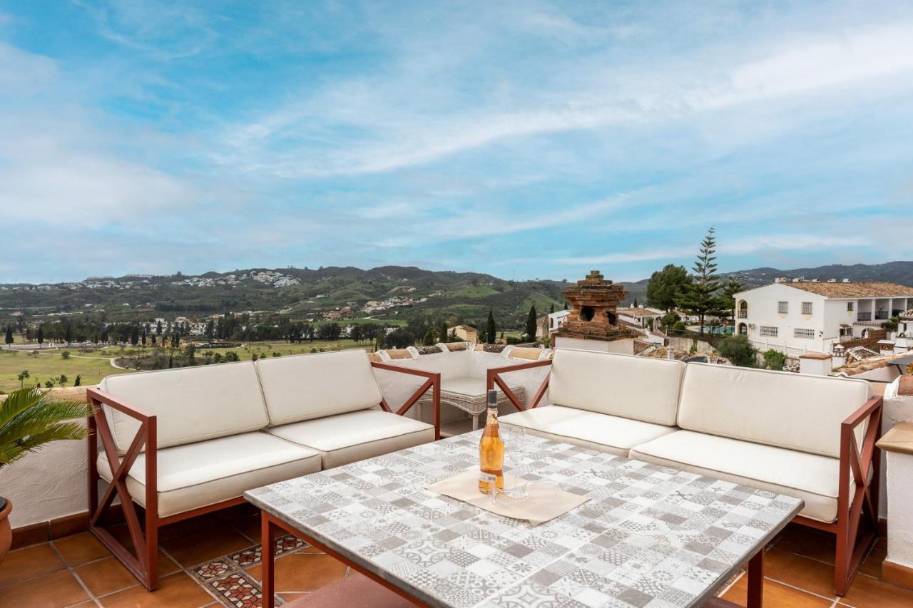 Malagasuite Mijas Golf Panoramic Views ฟูเอนฮิโรลา ภายนอก รูปภาพ