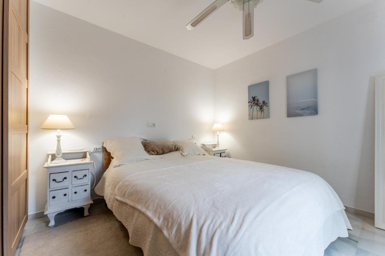 Malagasuite Mijas Golf Panoramic Views ฟูเอนฮิโรลา ภายนอก รูปภาพ